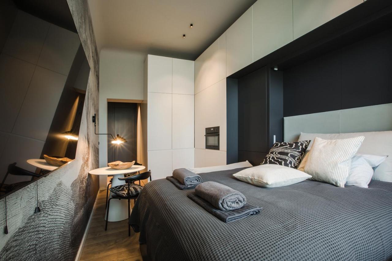 Luxury Studio With A Park View Riga Bagian luar foto